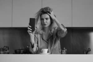 Social Media Detox: A 30-Day Guide for Emotional Well-being - Cover Image